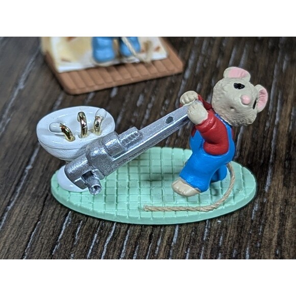 VTG Hallmark Keepsake Miniature Ornaments Tiny Home Improvers 1997 Set Of 6 Mice - Picture 2 of 10